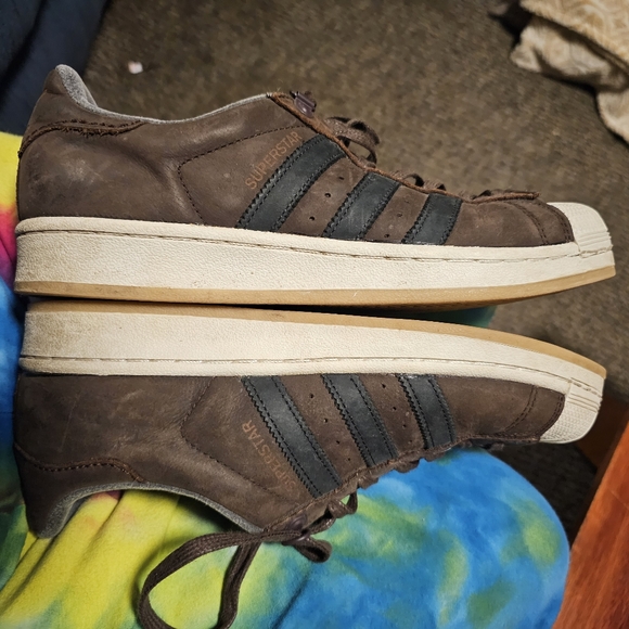 ADIDAS shell top Mens suede sneakers.  Great worn condition. - Picture 5 of 10